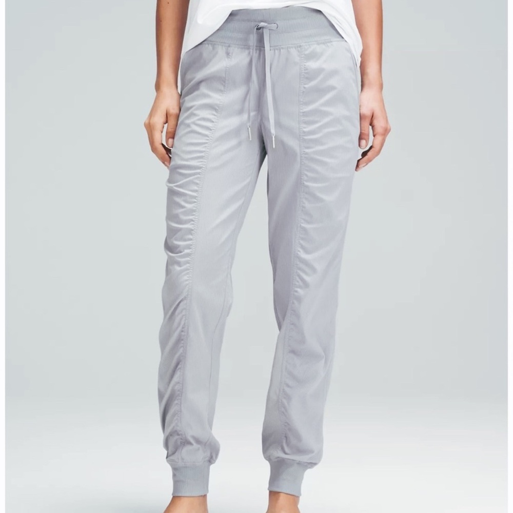 Dance Studio Mid-Rise Jogger
